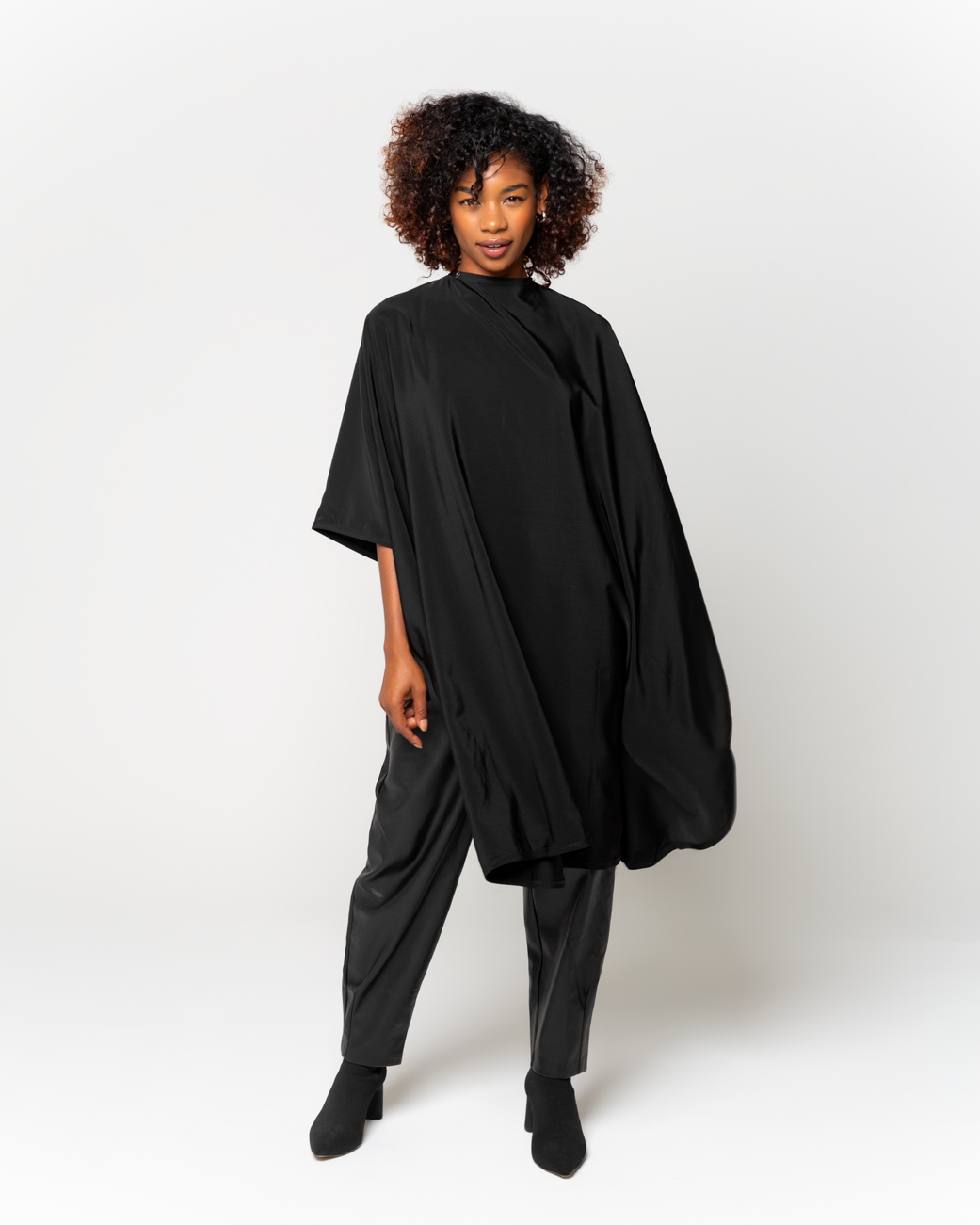 GnM Black Premium Peachskin Cutting Cape