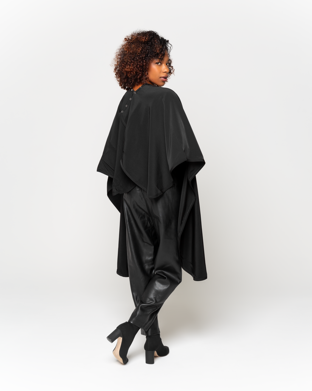 GnM Black Premium Peachskin Cutting Cape