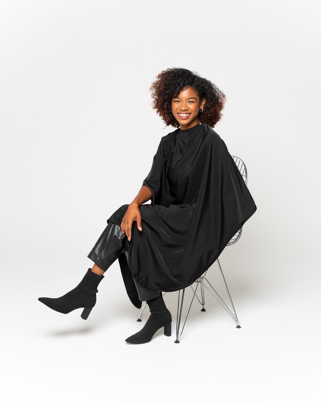 GnM Black Premium Peachskin Cutting Cape